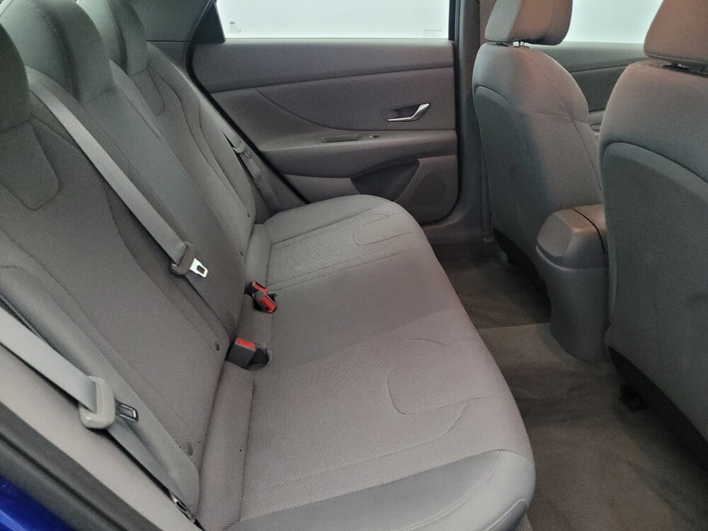 2021 Hyundai Elantra in Pittsburgh, PA 15236 - 18101501 19