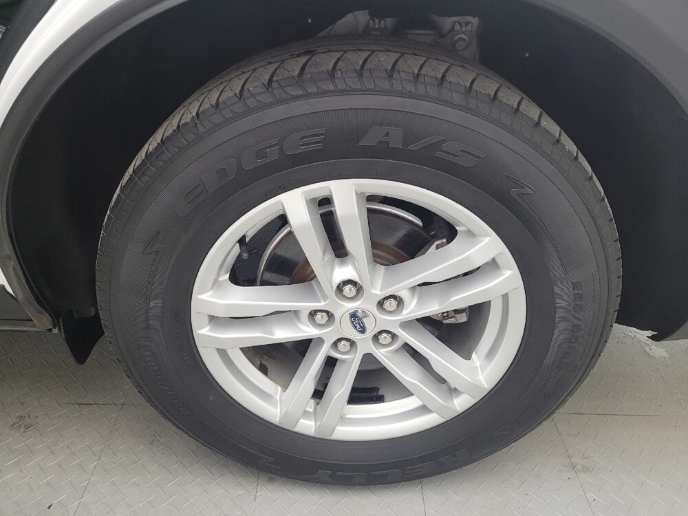 2020 Ford Explorer in Columbus, OH 43228 - 18101510 31