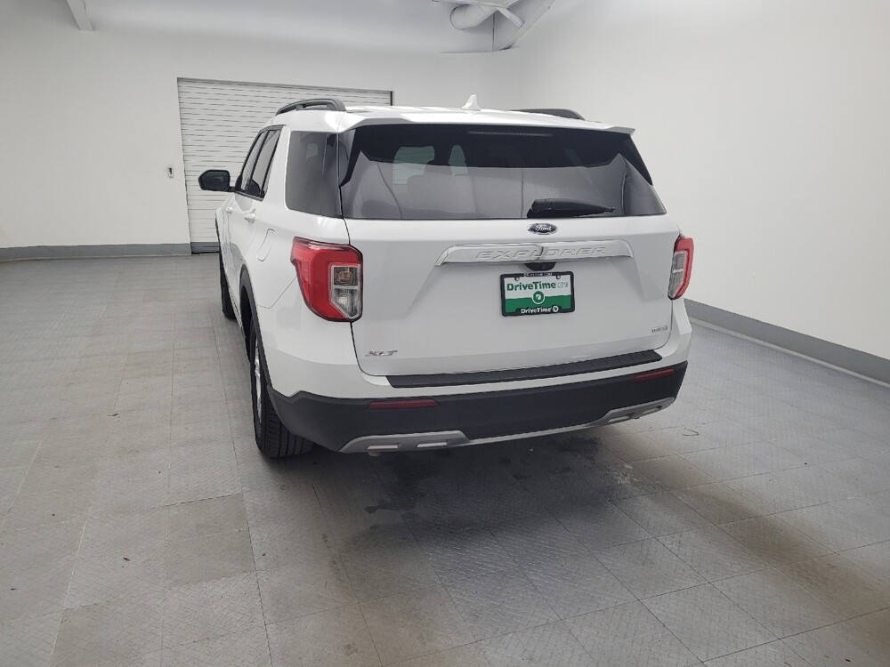 2020 Ford Explorer in Columbus, OH 43228 - 18101510 6