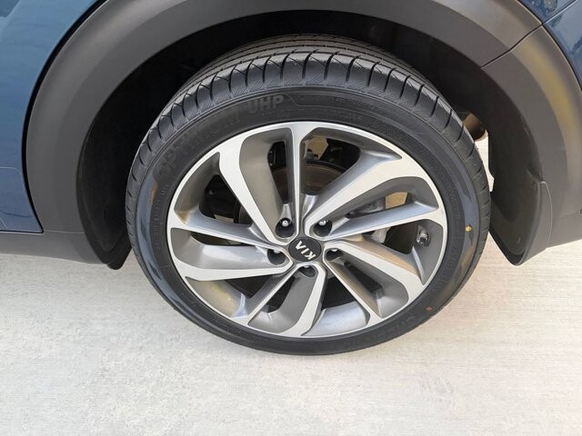 2017 Kia Niro in Knoxville, TN 37920 - 18101522 31