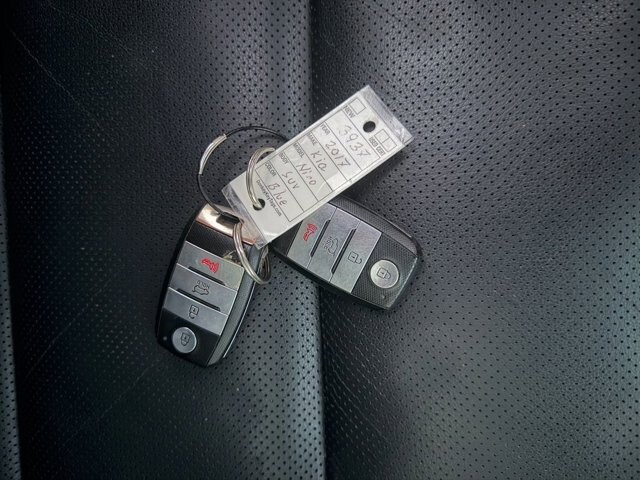 2017 Kia Niro in Knoxville, TN 37920 - 18101522 28