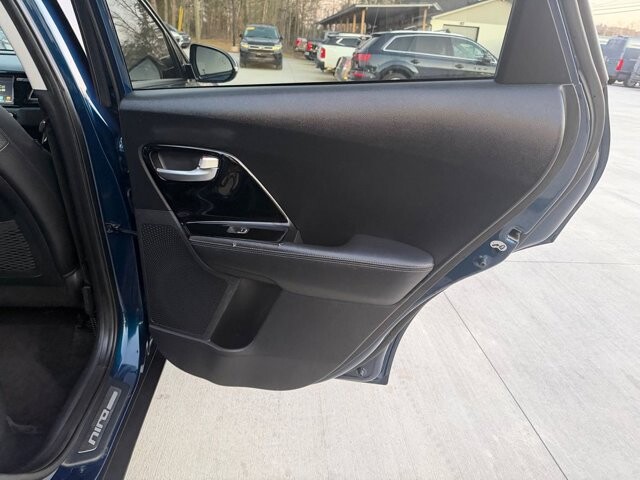 2017 Kia Niro in Knoxville, TN 37920 - 18101522 10