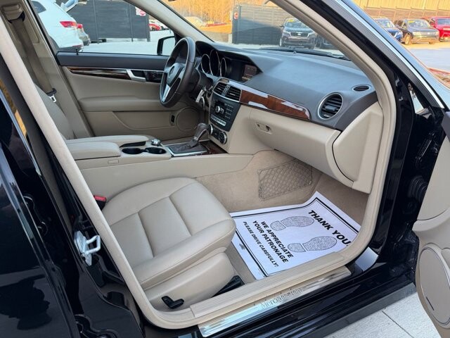 2013 Mercedes-Benz C 250 in Knoxville, TN 37920 - 18101523 16
