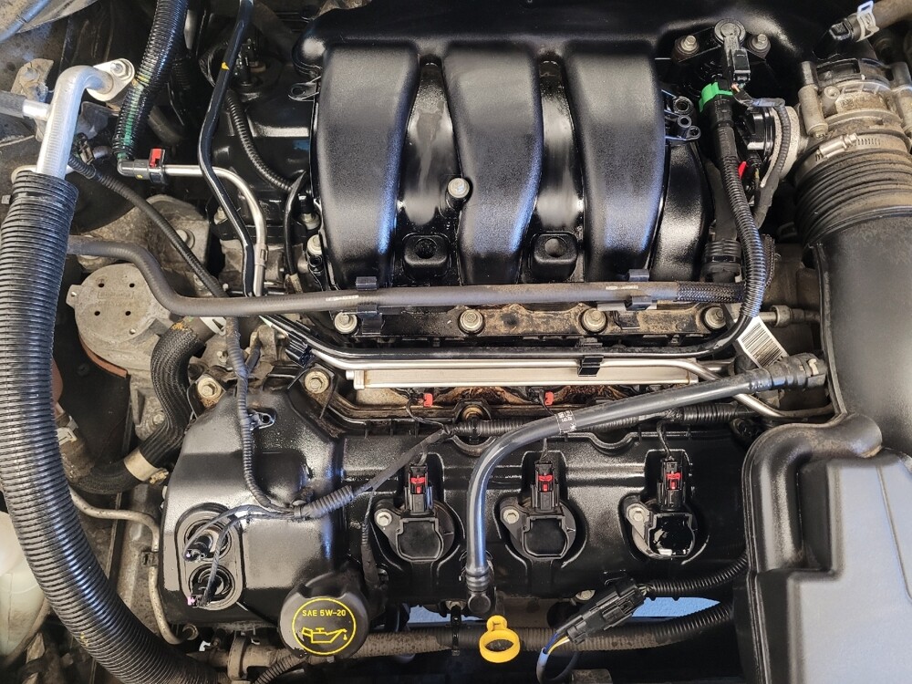 2015 Ford Taurus in Riverside, CA 92504 - 18101545 30