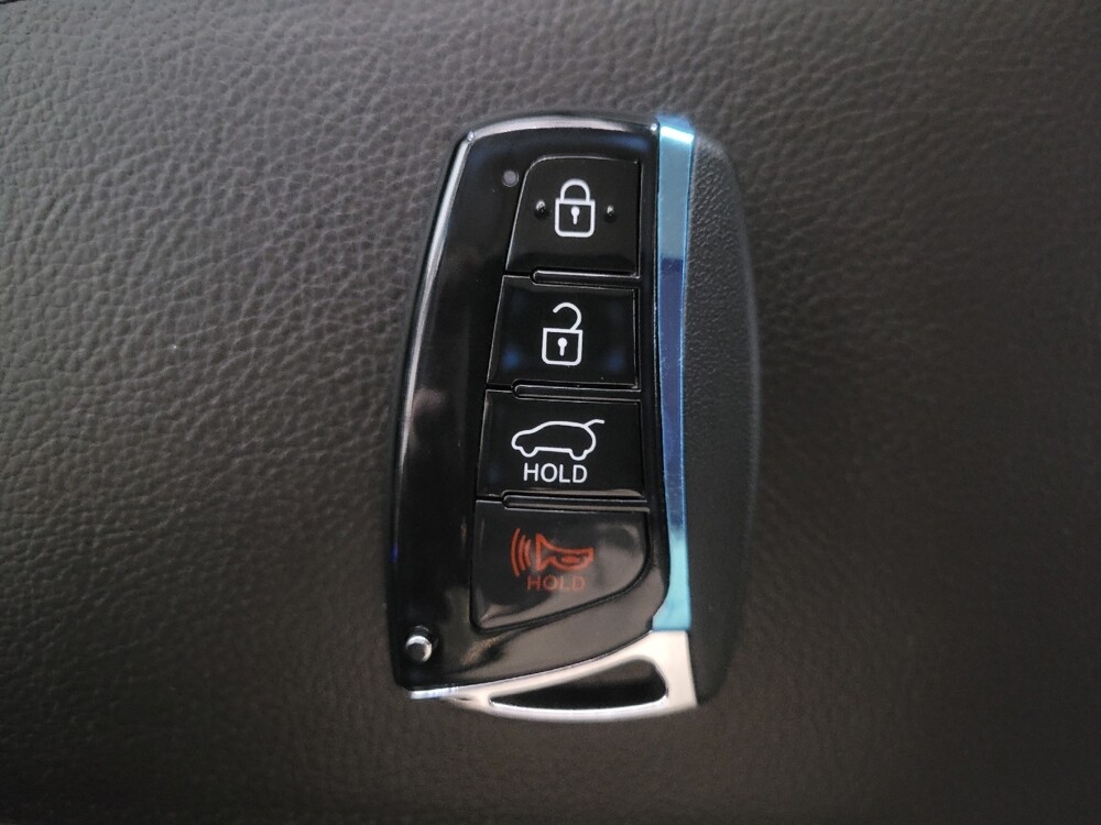 2018 Hyundai Santa Fe in Birmingham, AL 35215 - 18101571 32