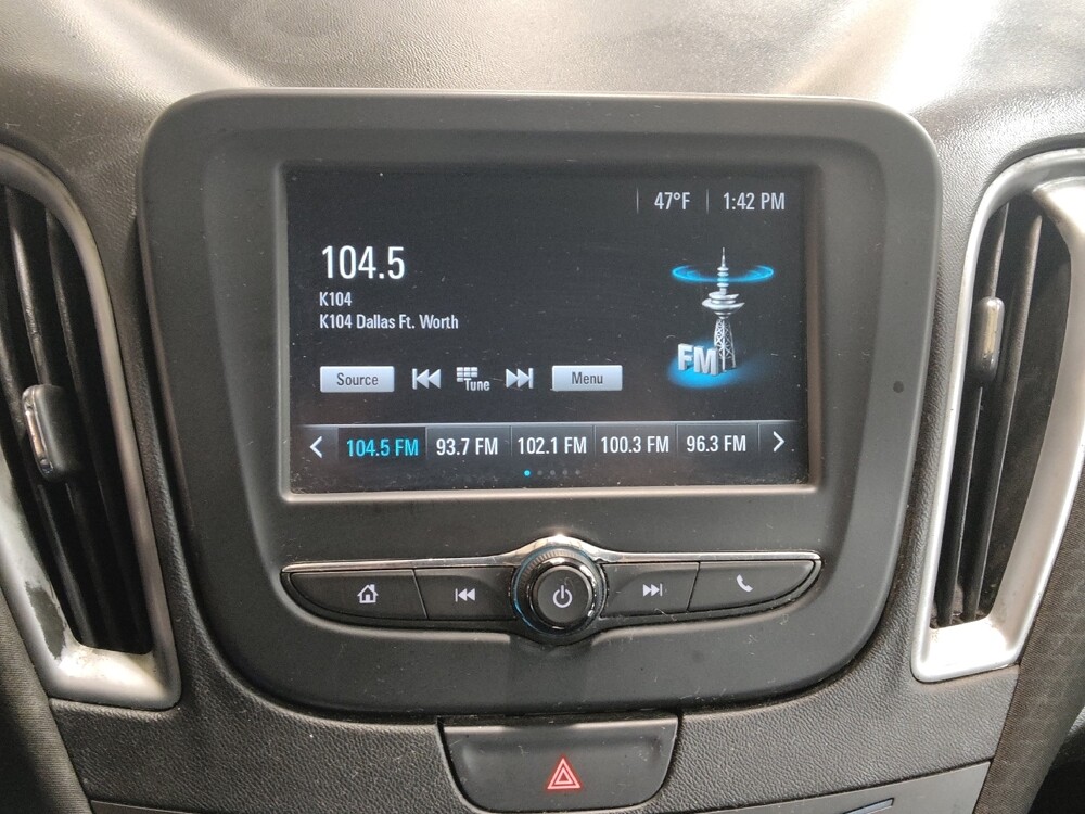 2018 Chevrolet Malibu in Temple, TX 76502 - 18101588 25