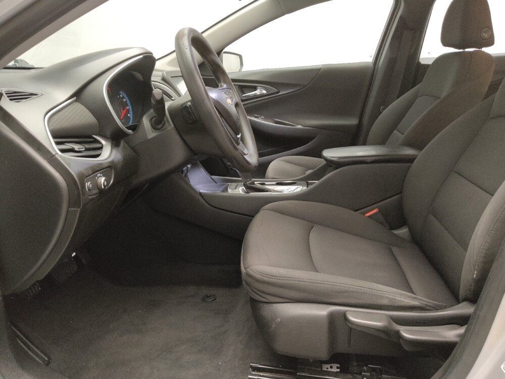 2018 Chevrolet Malibu in Temple, TX 76502 - 18101588 17