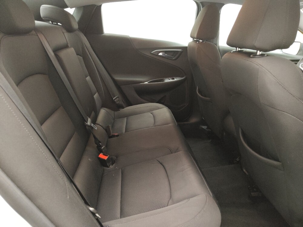 2018 Chevrolet Malibu in Temple, TX 76502 - 18101588 19