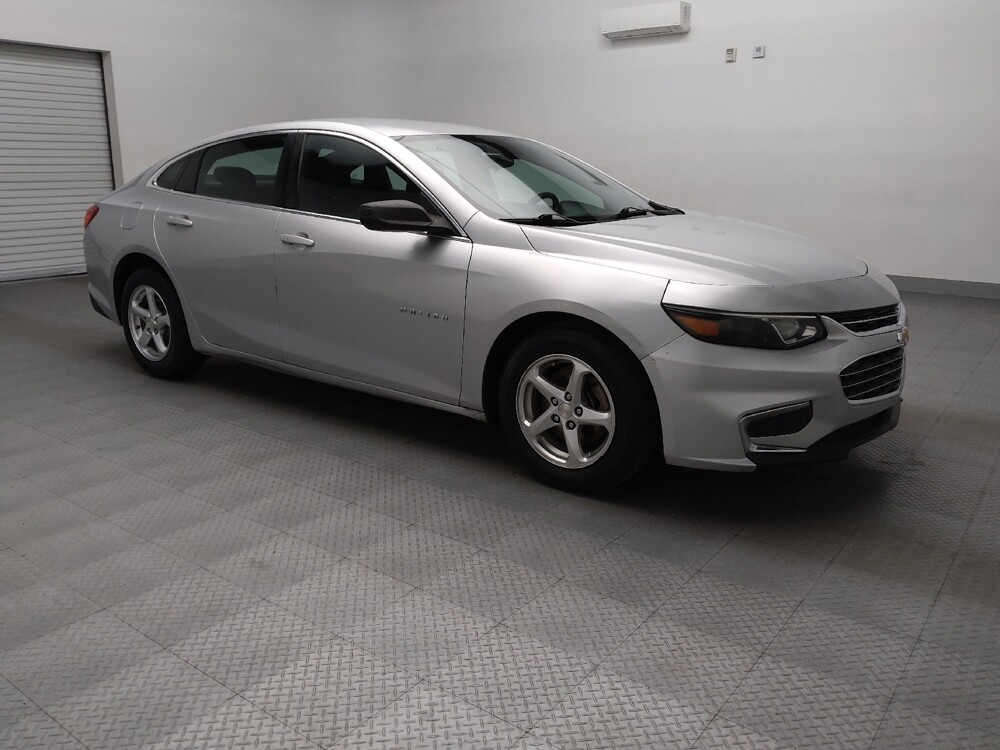 2018 Chevrolet Malibu in Temple, TX 76502 - 18101588 13