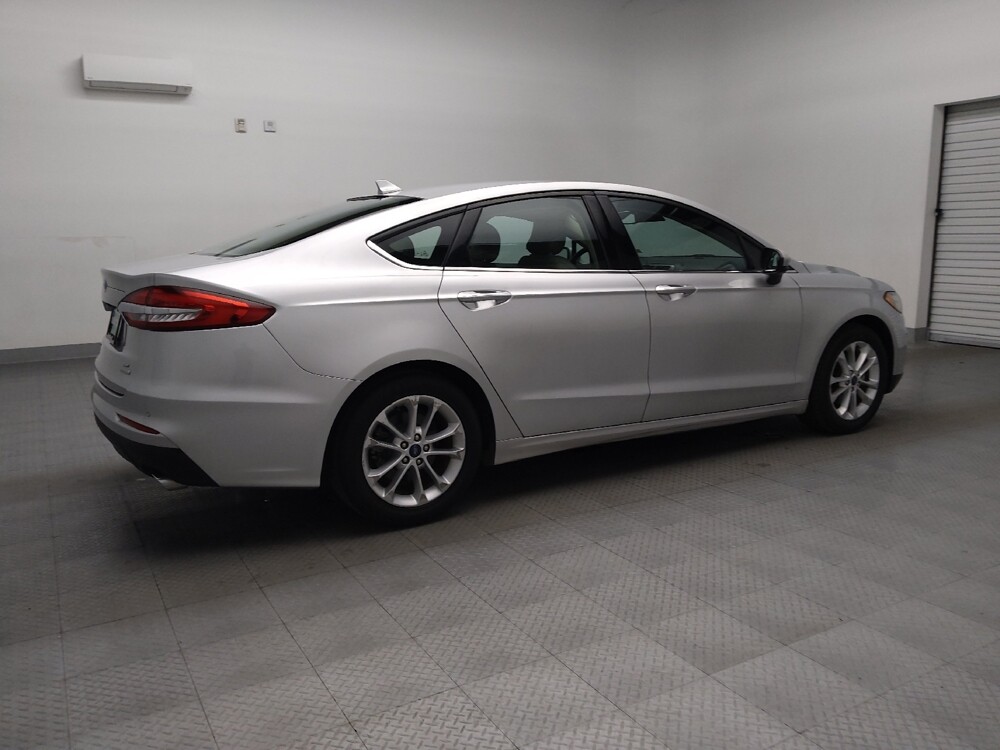 2019 Ford Fusion in Oklahoma City, OK 73139 - 18101592 10