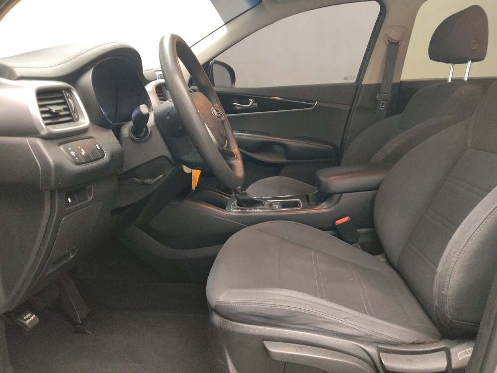 2019 Kia Sorento in Tulsa, OK 74145 - 18101595 17