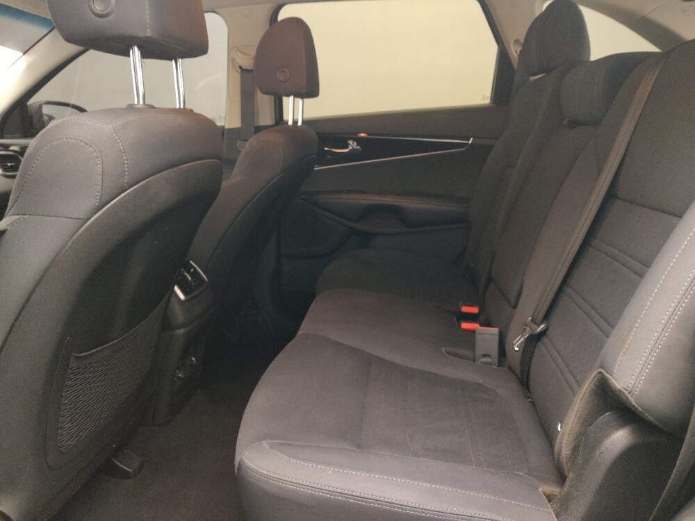 2019 Kia Sorento in Tulsa, OK 74145 - 18101595 18