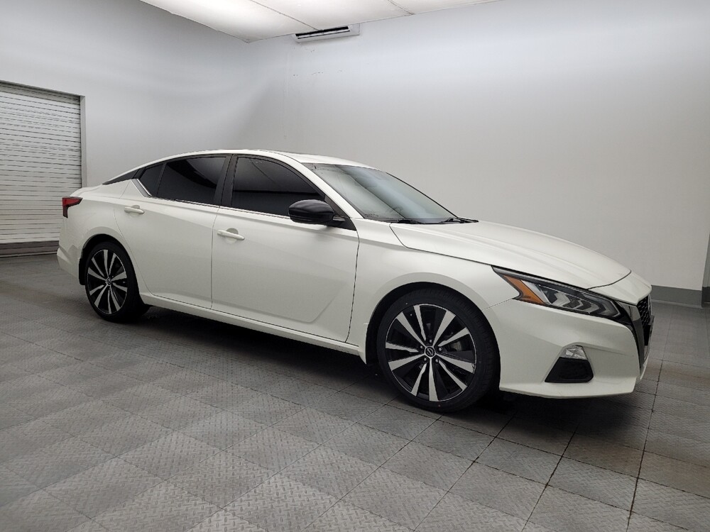 2019 Nissan Altima in Glendale, AZ 85301 - 18101602 11
