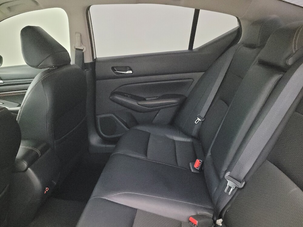 2019 Nissan Altima in Glendale, AZ 85301 - 18101602 18