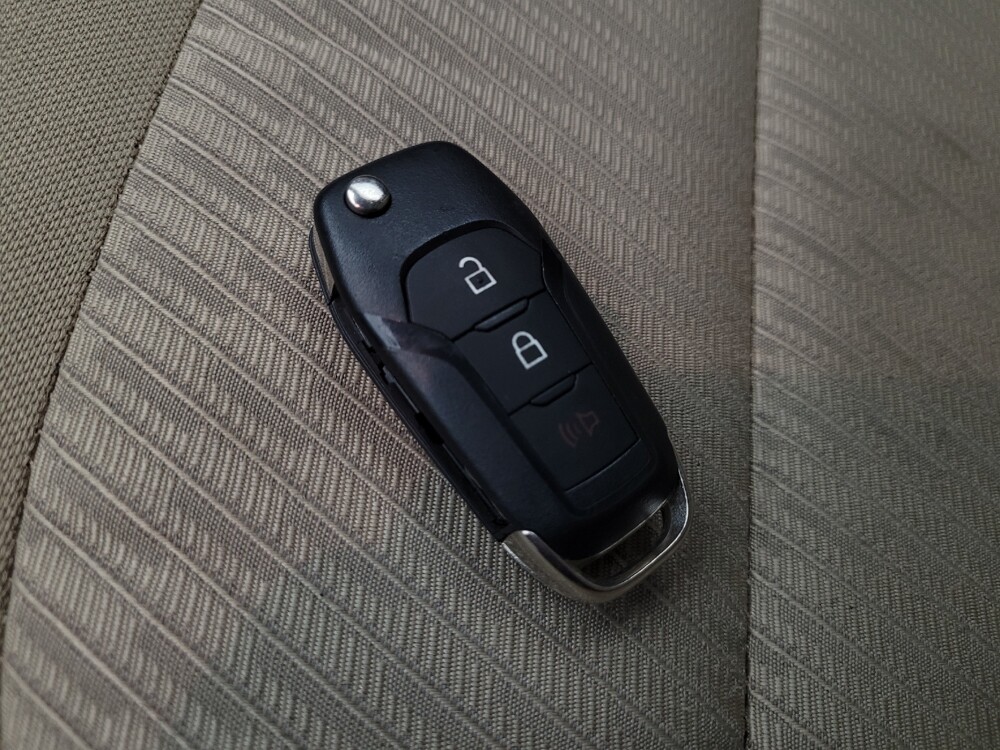 2017 Ford Explorer in Mesa, AZ 85210 - 18101604 32