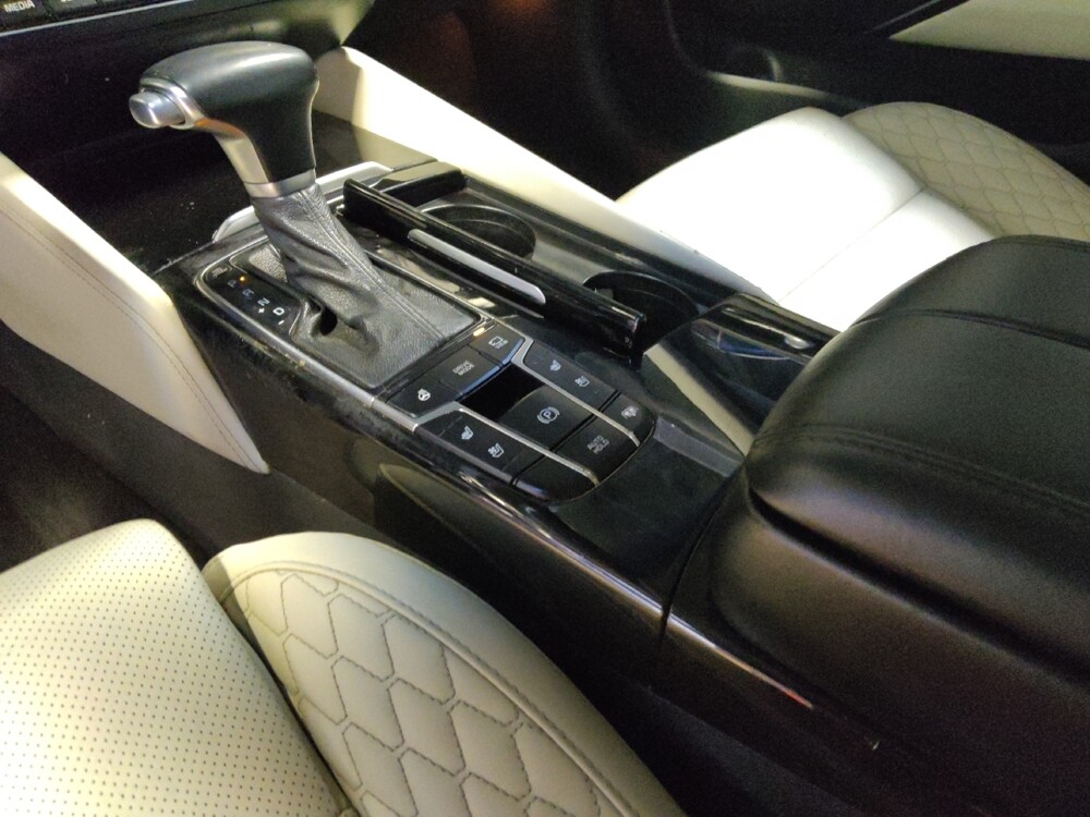 2017 Kia Cadenza in Phoenix, AZ 85015 - 18101608 26