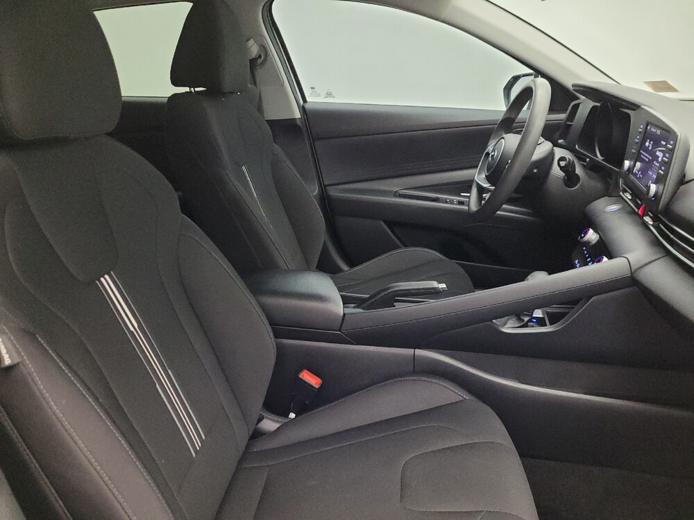 2021 Hyundai Elantra in Mesa, AZ 85210 - 18101613 21