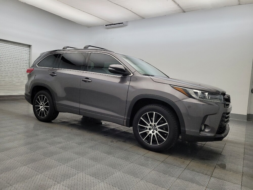 2018 Toyota Highlander in Mesa, AZ 85210 - 18101615 11