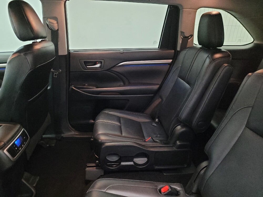2018 Toyota Highlander in Mesa, AZ 85210 - 18101615 18