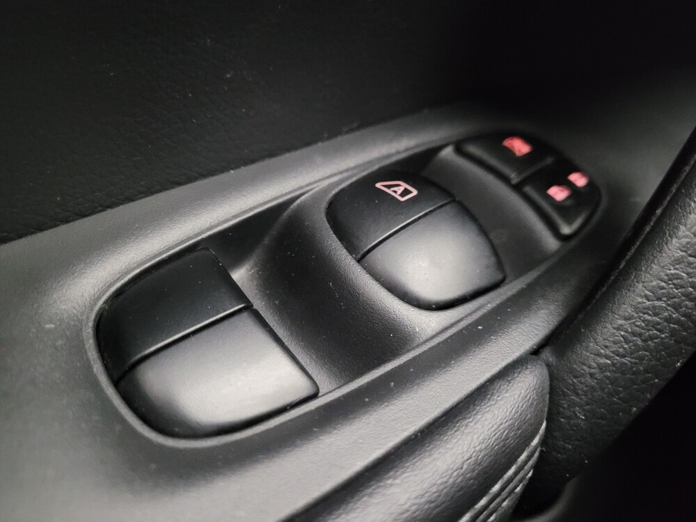 2017 Nissan Rogue in Mesa, AZ 85210 - 18101618 27