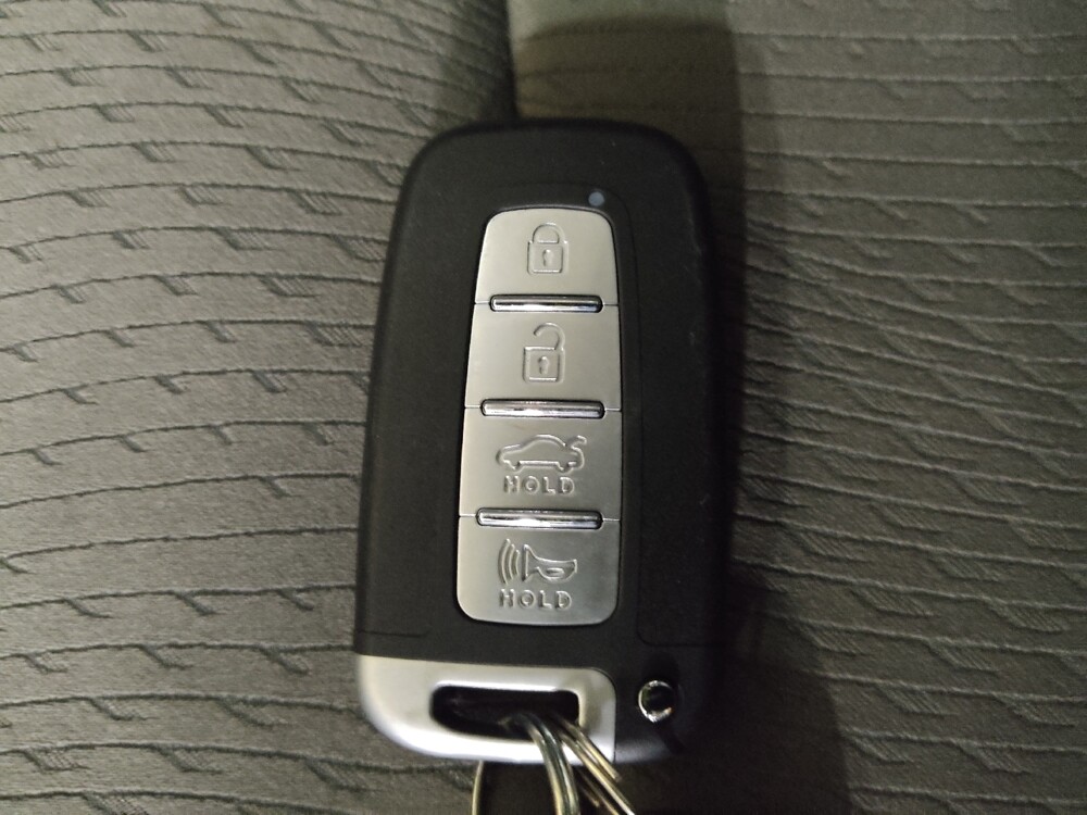 2018 Hyundai Santa Fe in Macon, GA 31210 - 18101624 32