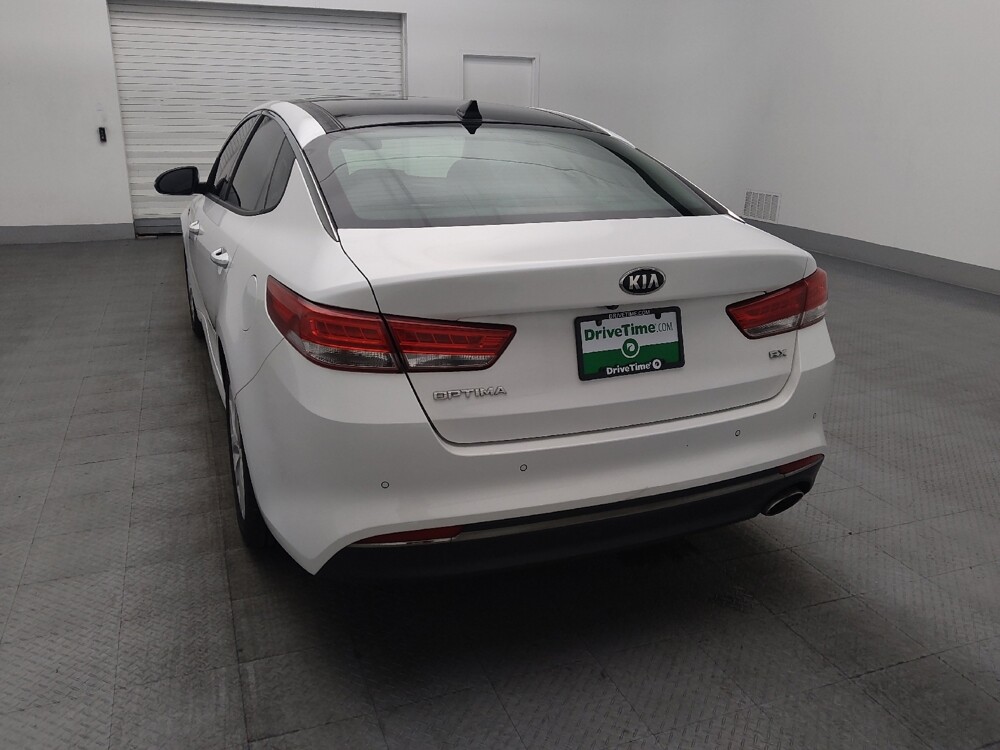 2018 Kia Optima in Orlando, FL 32808 - 18101639 6