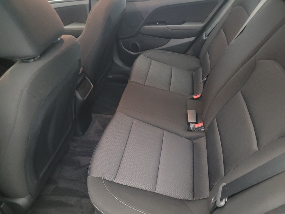 2018 Hyundai Elantra in Allentown, PA 18103 - 18101657 18