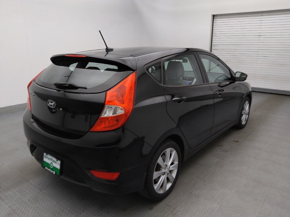 2014 Hyundai Accent in Greensboro, NC 27407 - 18101659 9