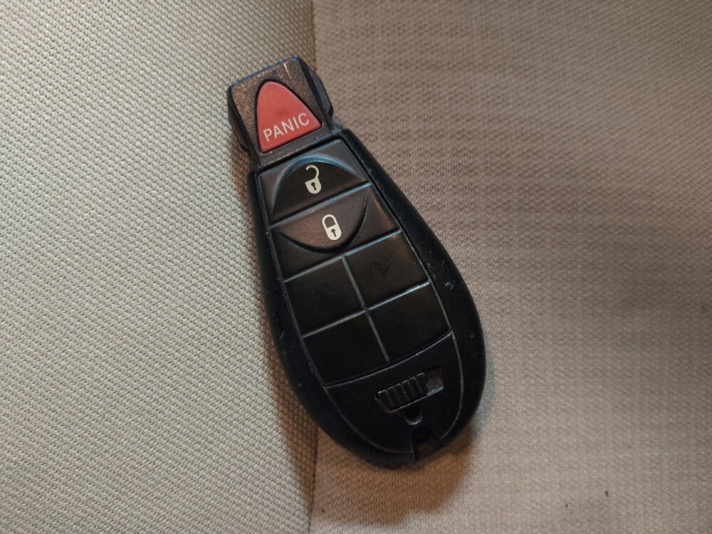 2016 Jeep Cherokee in Charlotte, NC 28213 - 18101660 32