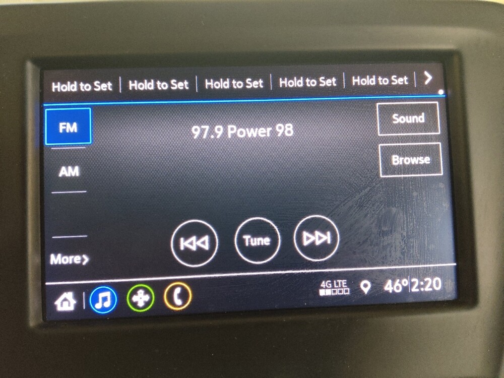 2021 Chevrolet Equinox in Greenville, SC 29607 - 18101663 25