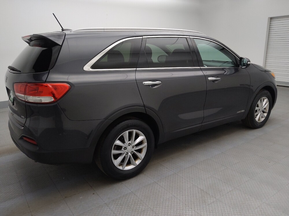 2017 Kia Sorento in Colorado Springs, CO 80909 - 18101670 10