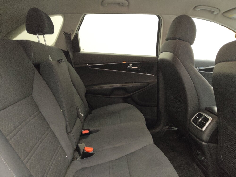 2017 Kia Sorento in Colorado Springs, CO 80909 - 18101670 19