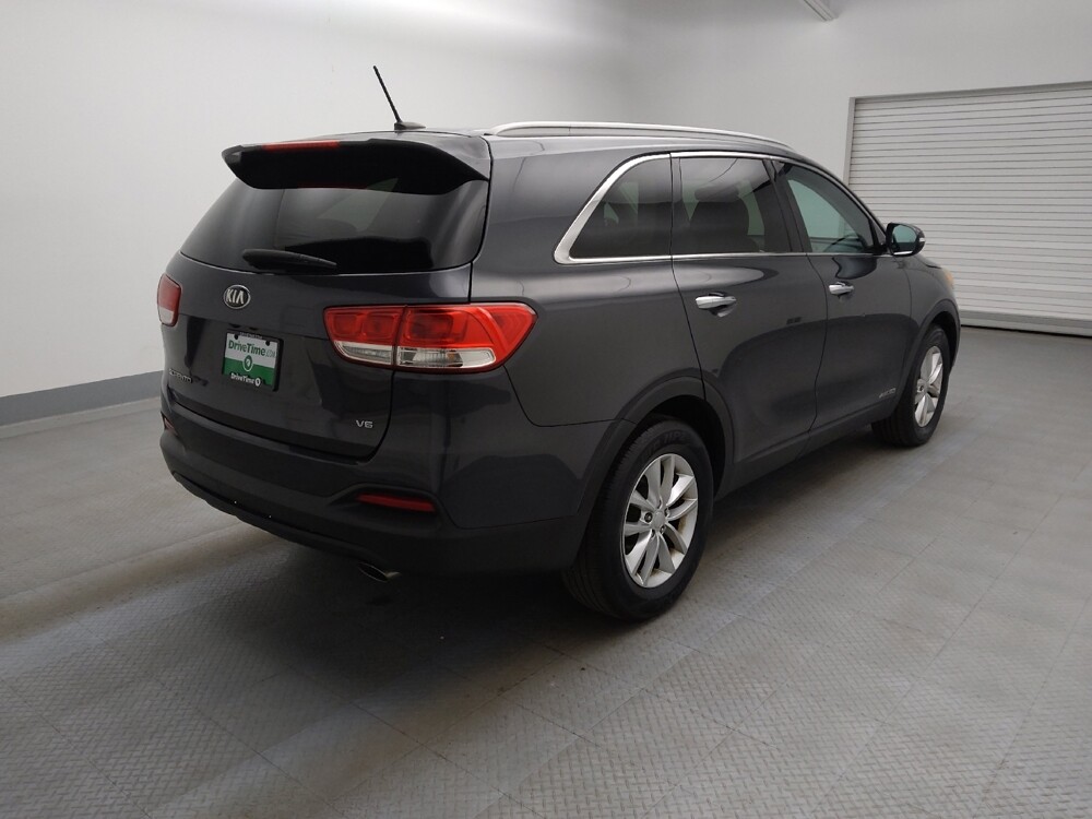 2017 Kia Sorento in Colorado Springs, CO 80909 - 18101670 9