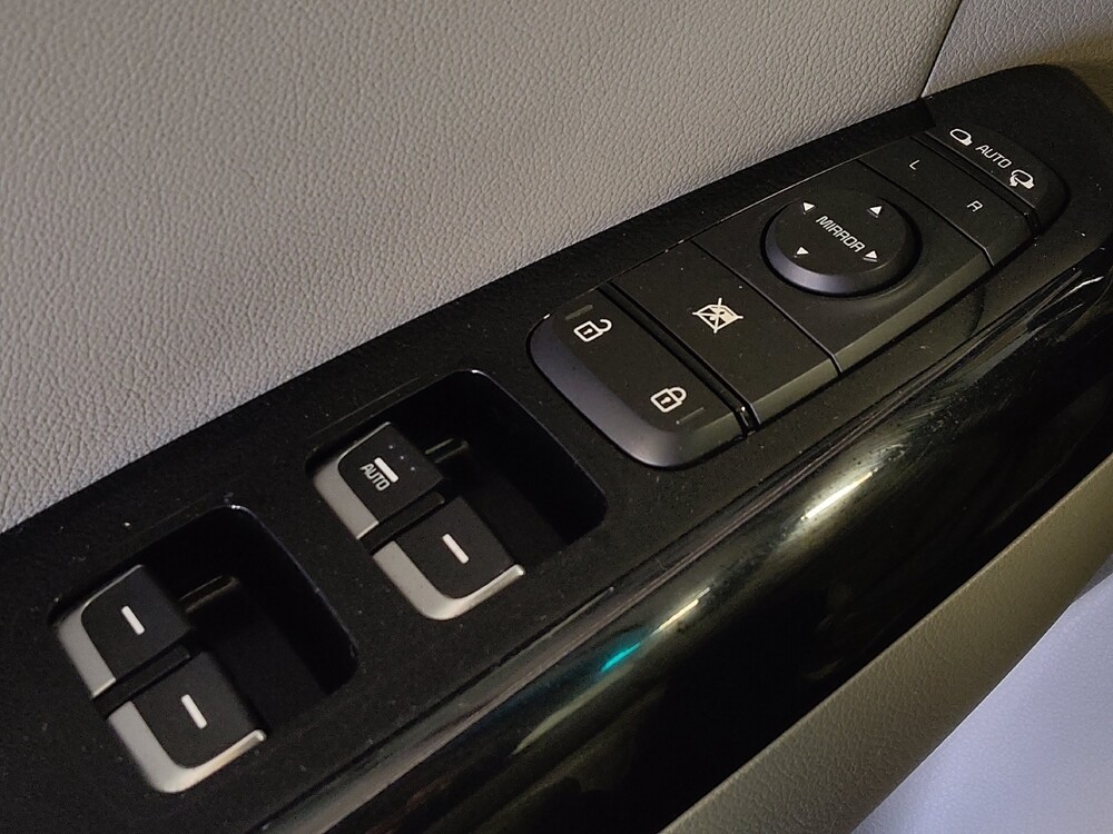 2020 Kia Sportage in Houston, TX 77034 - 18101674 27