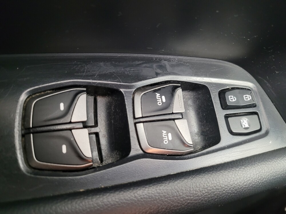 2016 Hyundai Santa Fe in Memphis, TN 38128 - 18101680 27