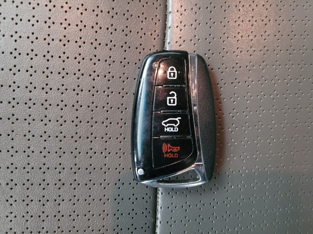 2016 Hyundai Santa Fe in Memphis, TN 38128 - 18101680 32