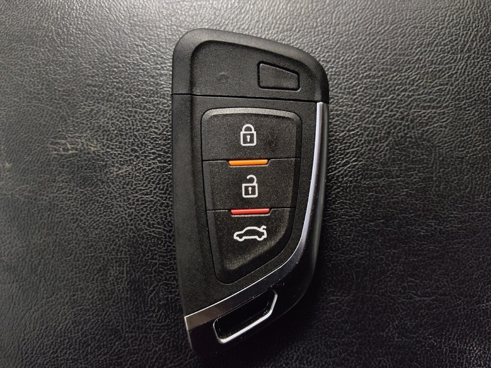 2018 Jeep Compass in Houston, TX 77074 - 18101694 32