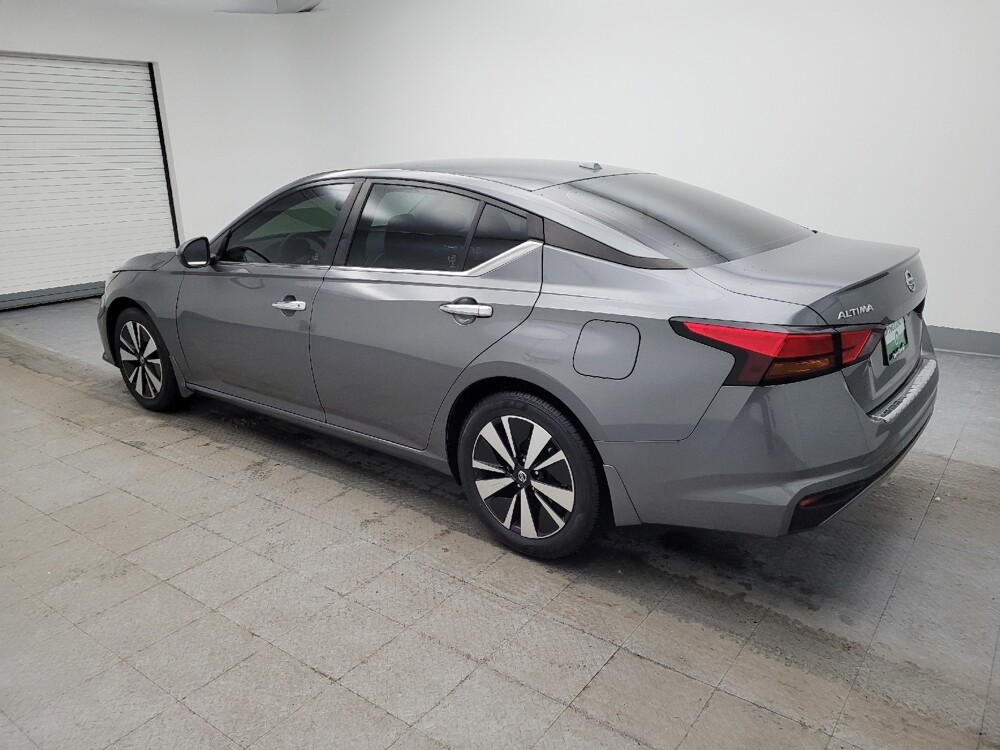 2021 Nissan Altima in Miamisburg, OH 45342 - 18101711 3