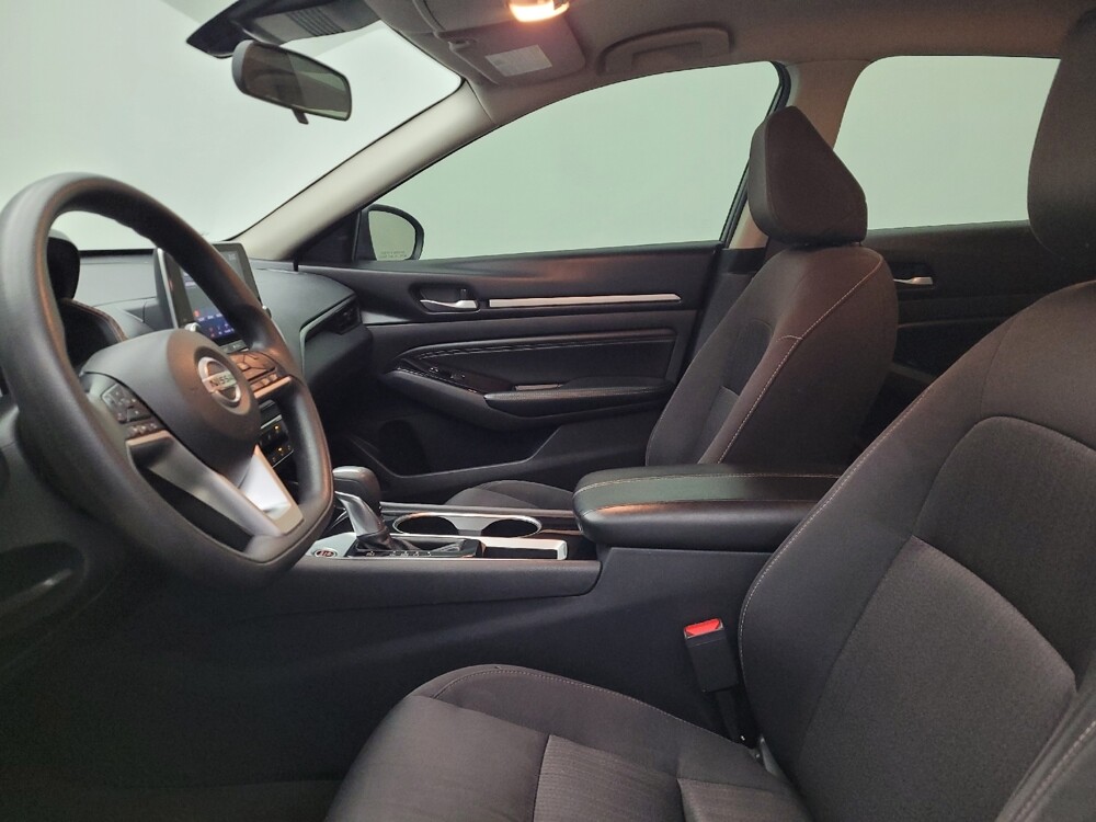 2021 Nissan Altima in Miamisburg, OH 45342 - 18101711 17