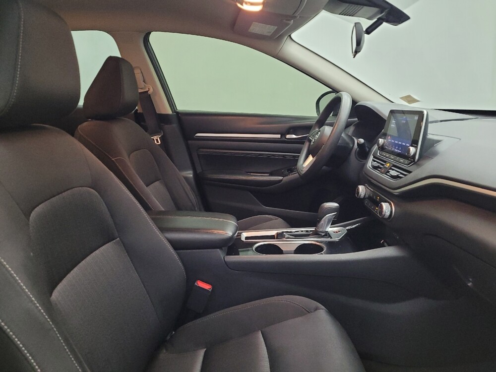 2021 Nissan Altima in Miamisburg, OH 45342 - 18101711 21