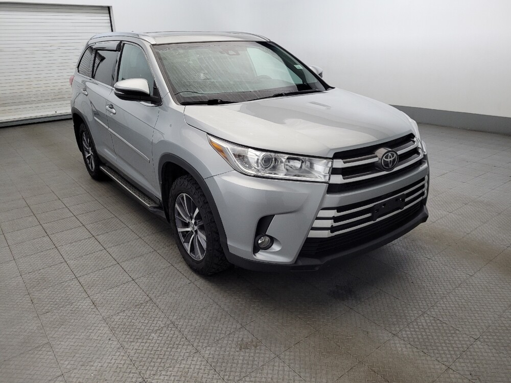 2019 Toyota Highlander in Allentown, PA 18103 - 18101715 13