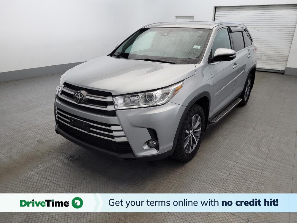 2019 Toyota Highlander in Allentown, PA 18103 - 18101715