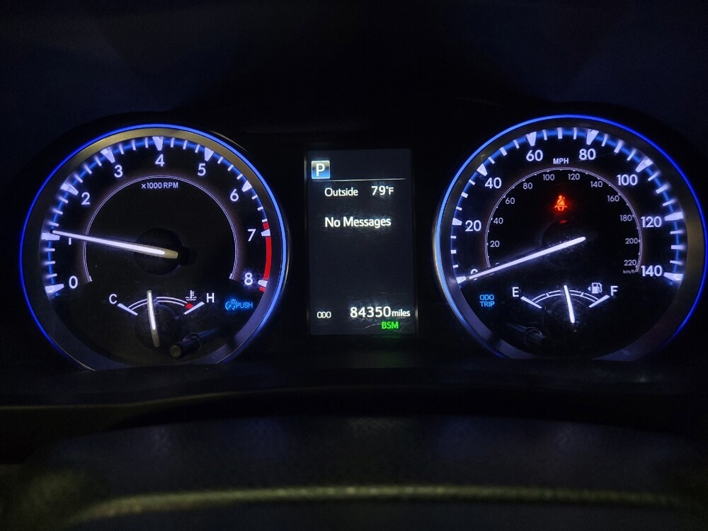 2019 Toyota Highlander in Allentown, PA 18103 - 18101715 23