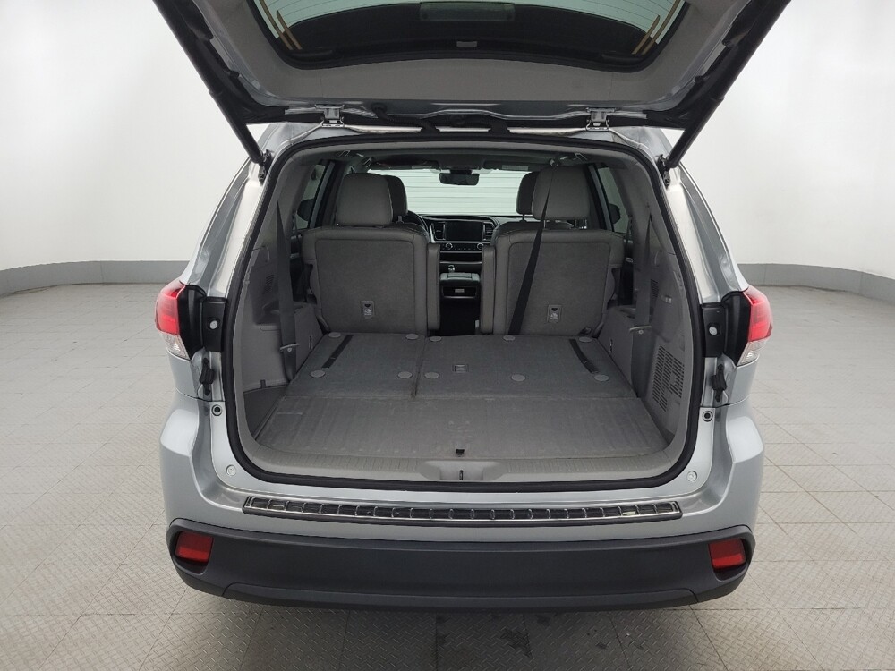 2019 Toyota Highlander in Allentown, PA 18103 - 18101715 29