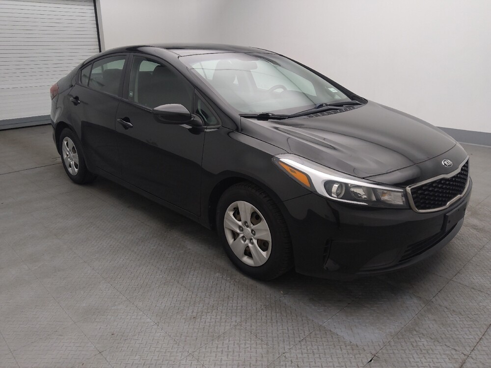 2017 Kia Forte in Gladstone, MO 64118 - 18101744 11
