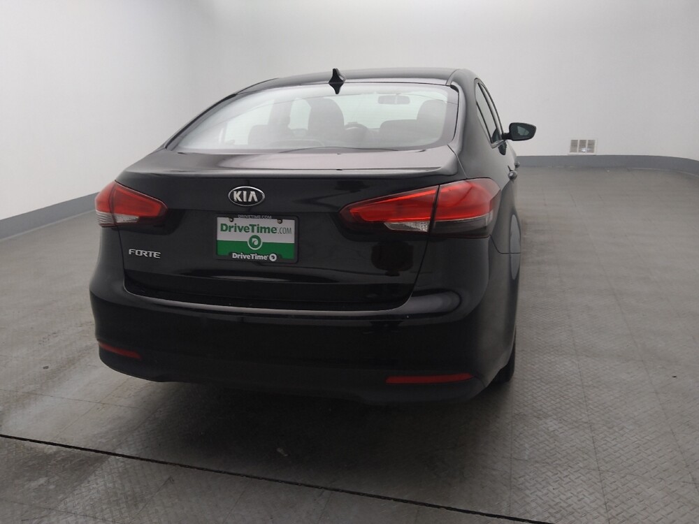2017 Kia Forte in Gladstone, MO 64118 - 18101744 7