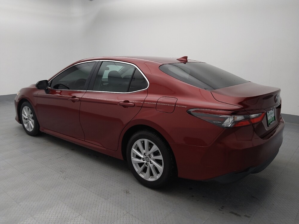 2021 Toyota Camry in St. Louis, MO 63136 - 18101745 3