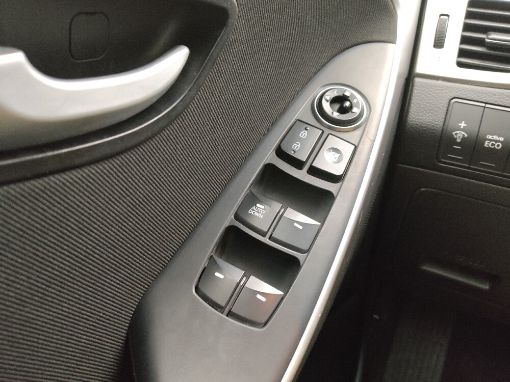 2016 Hyundai Elantra in Springfield, MO 65807 - 18101750 27