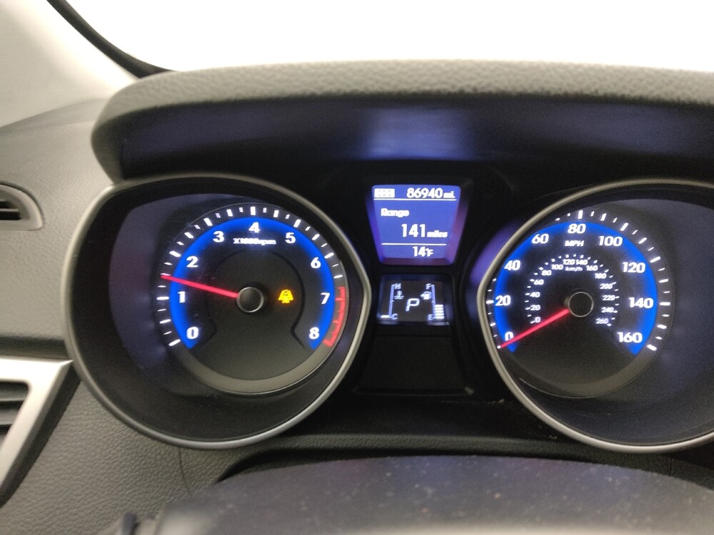 2016 Hyundai Elantra in Springfield, MO 65807 - 18101750 23