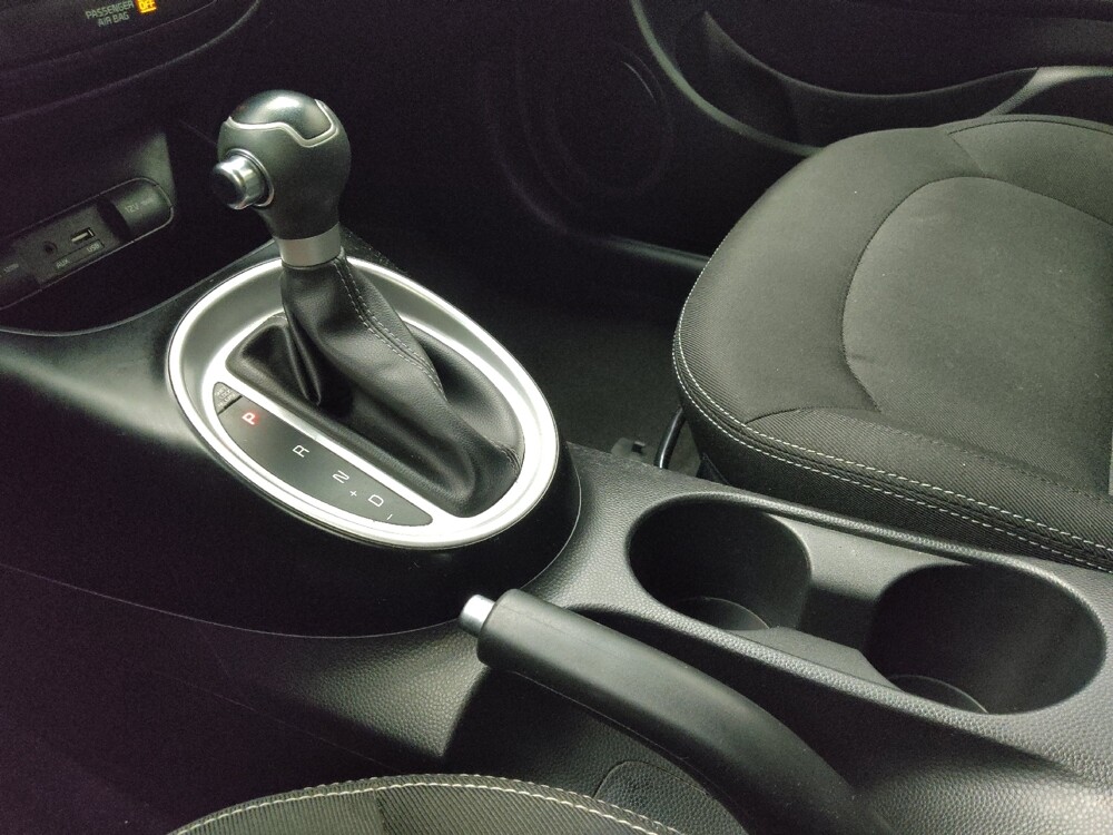 2019 Kia Soul in Des Moines, IA 50310 - 18101756 26